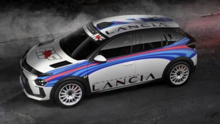 Il trionfale ritorno della Lancia Ypsilon Rally 4 HF con Carlos Tavares