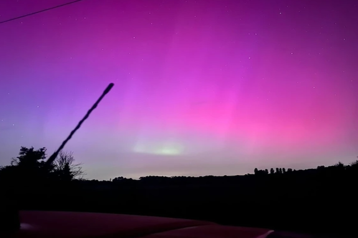 Come mai l'aurora boreale è stata visibile in Italia?