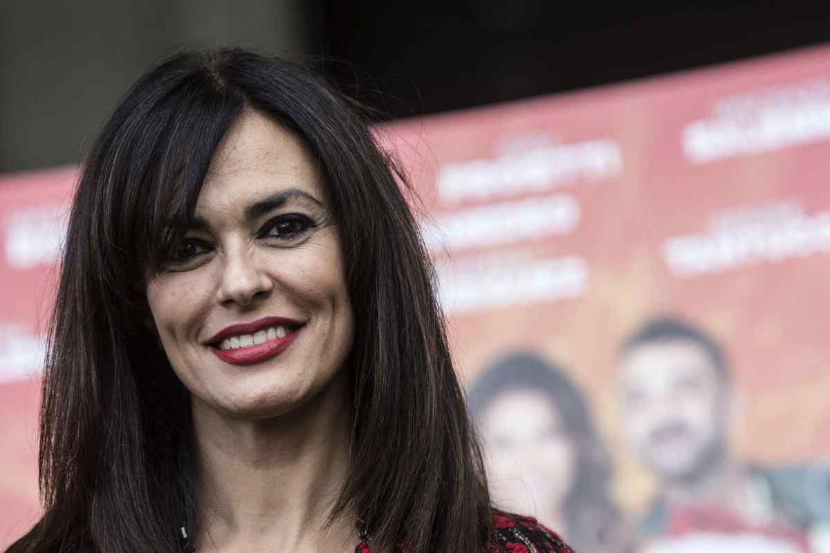 Maria Grazia Cucinotta Il Postino Troisi La miracolata